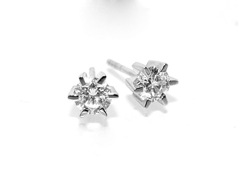 SpesialPris! Diamantøredobber 1 carat tw.si