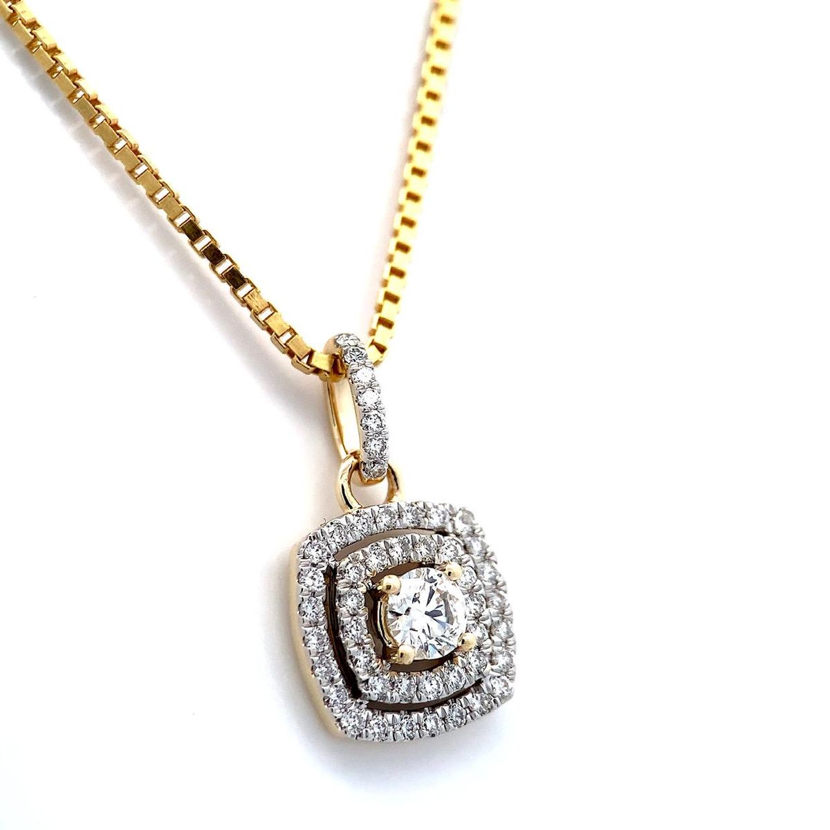 SpesialPris! Diamantanheng 0.65 carat tw.si