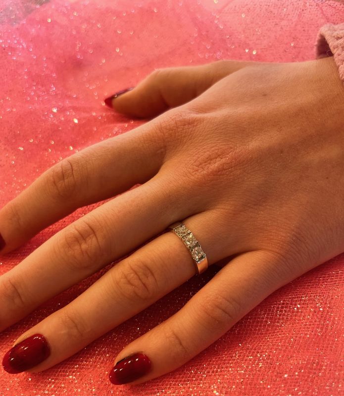 Spesialpris! Alliansering med diamanter 0.60 carat w.si
